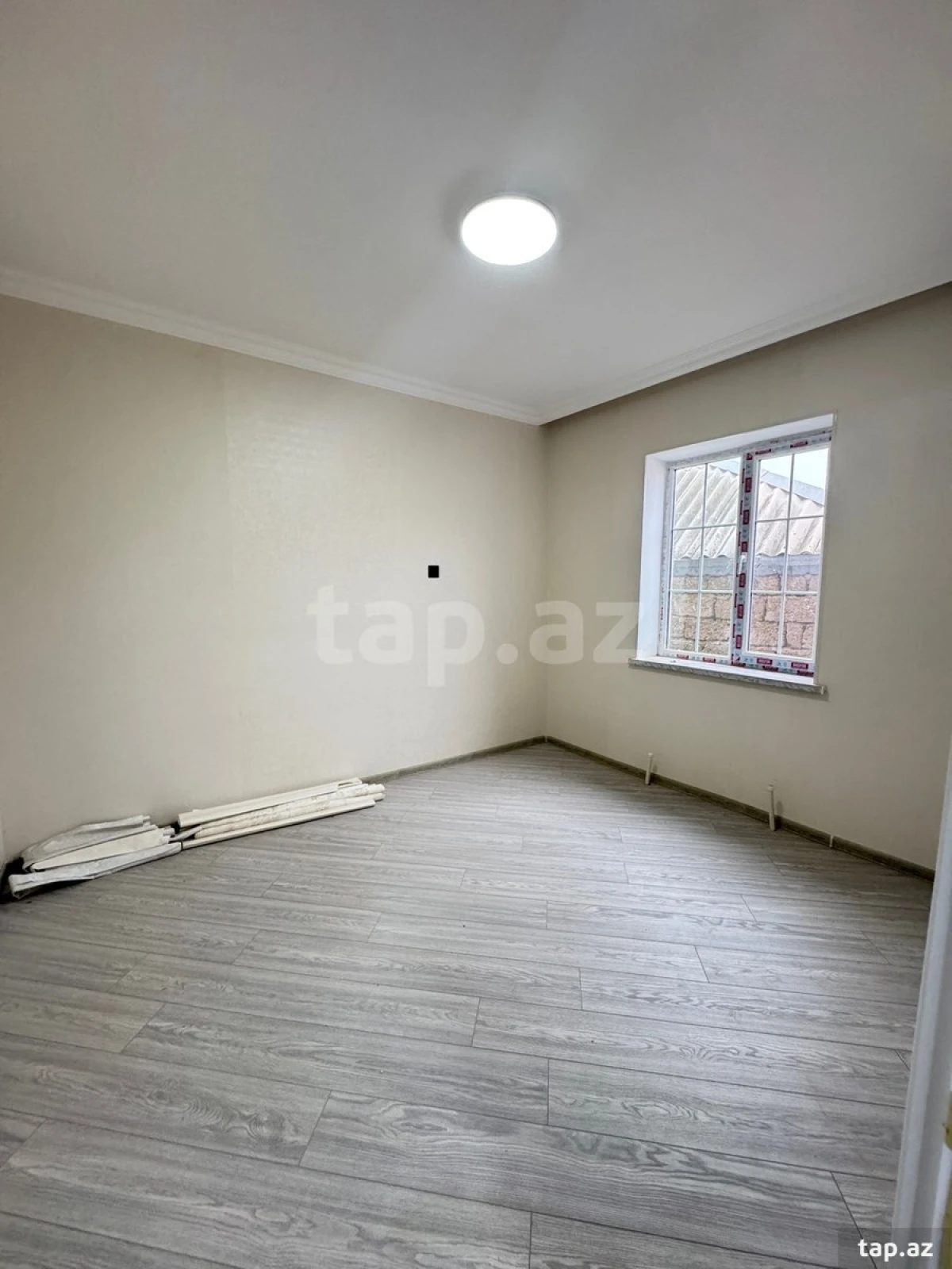 Satılır 4 otaqlı həyət evi