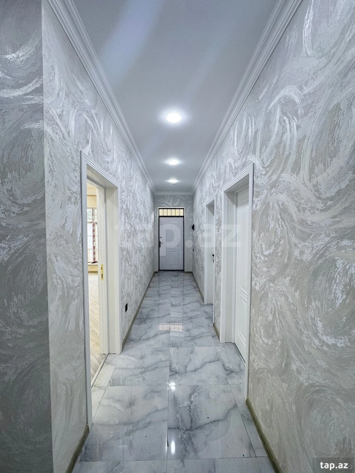 Satılır 4 otaqlı həyət evi