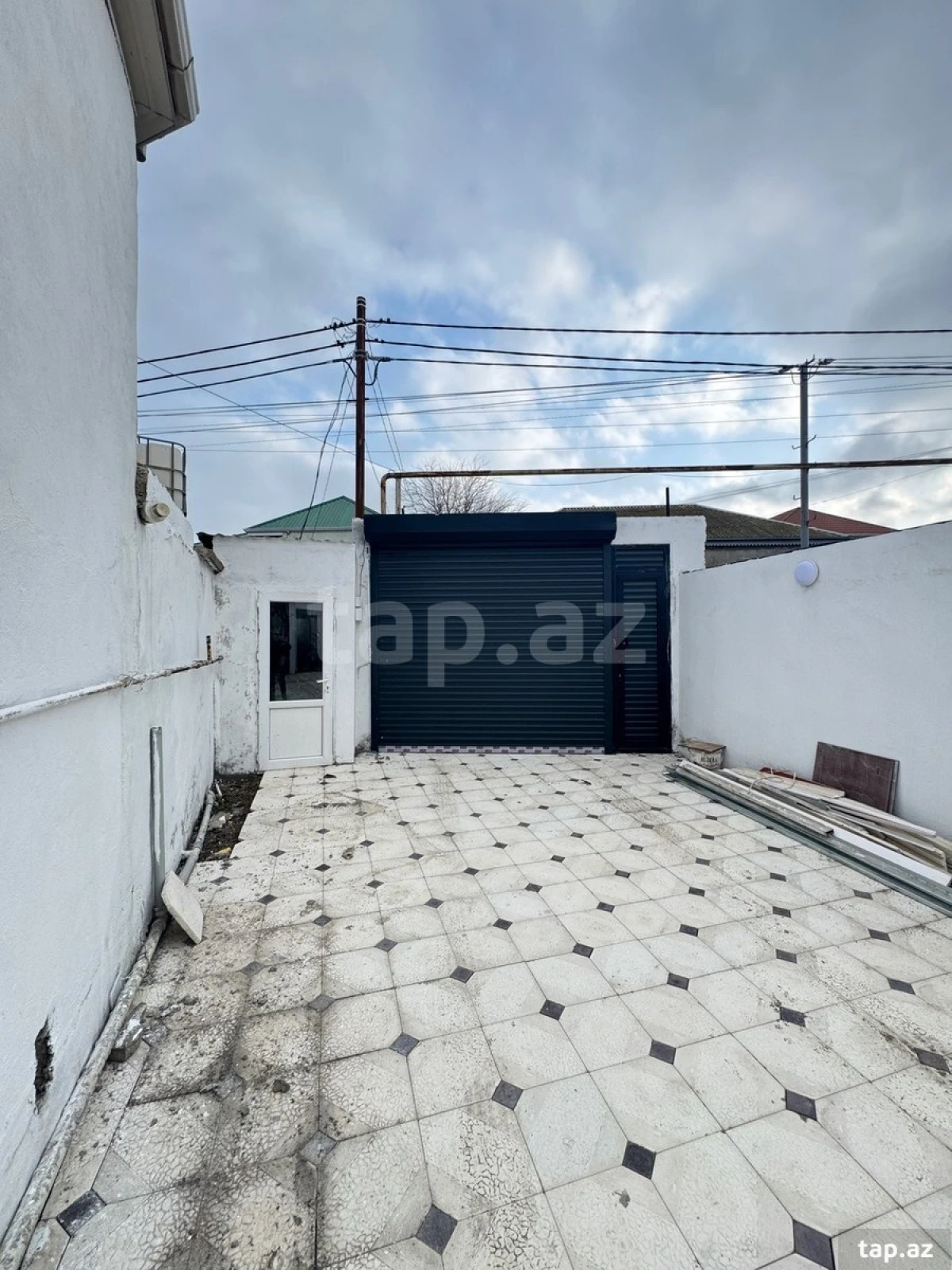 Satılır 4 otaqlı həyət evi