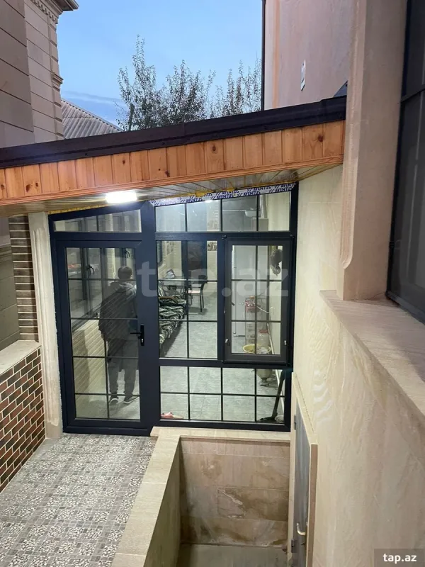 Satılır 5 otaqlı həyət evi
