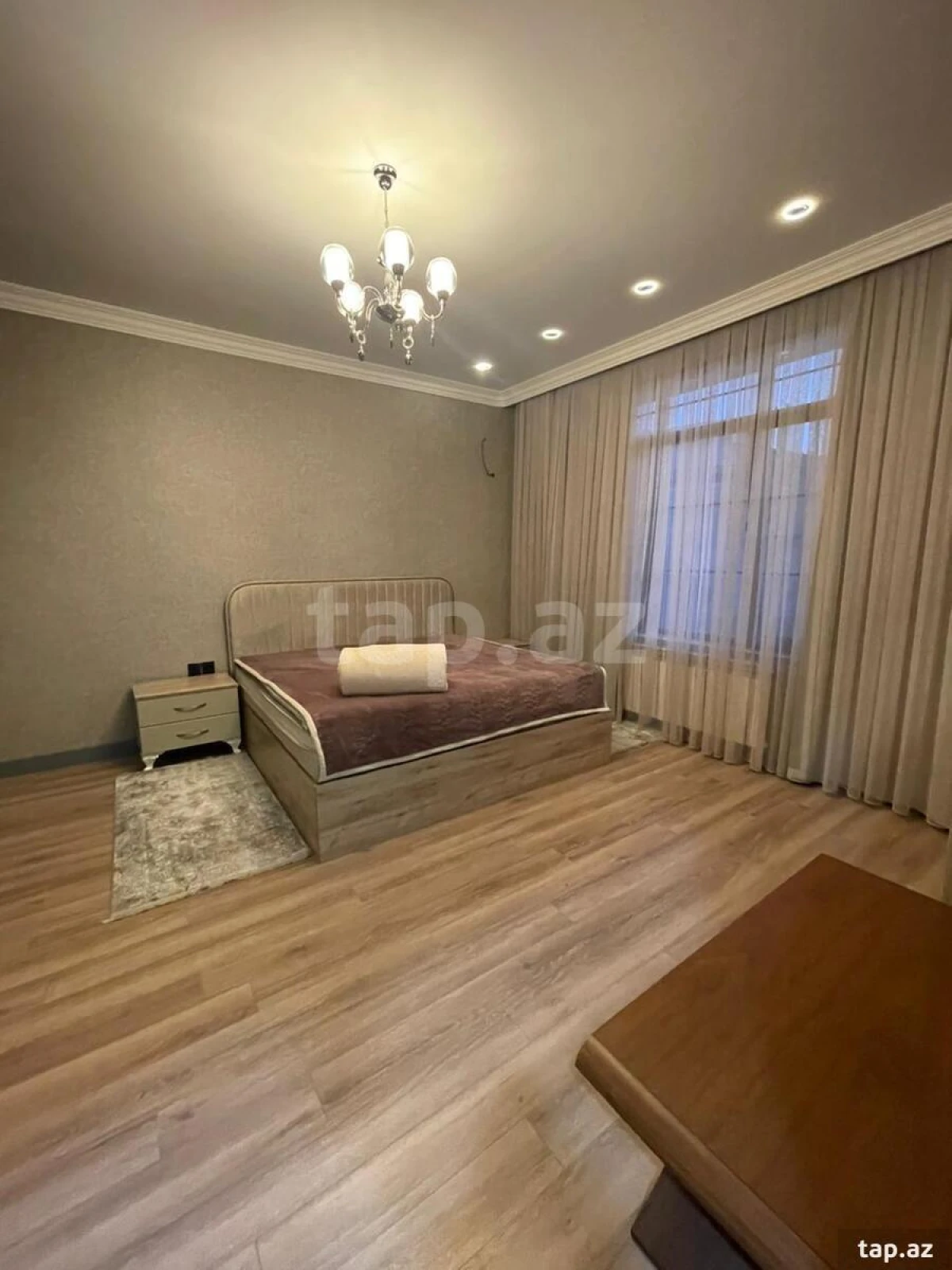 Satılır 5 otaqlı həyət evi