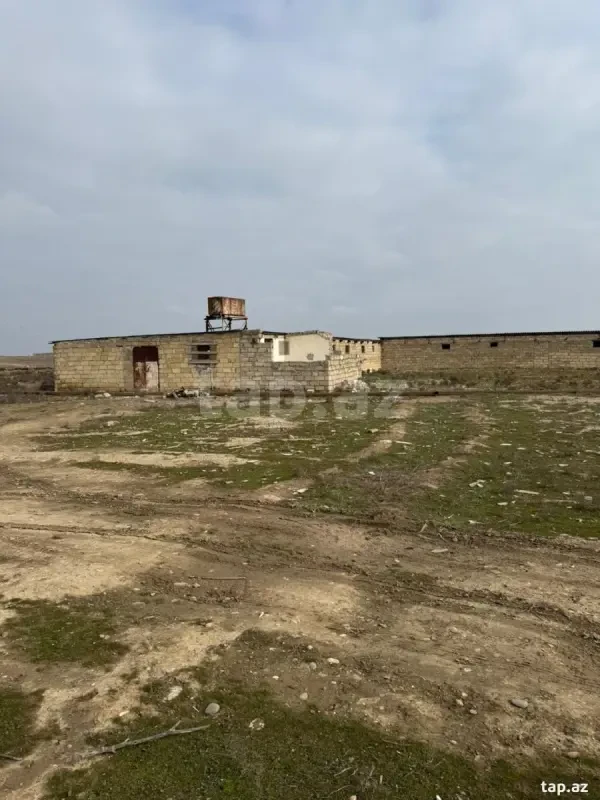 Kirayə verilir torpaq sahəsi