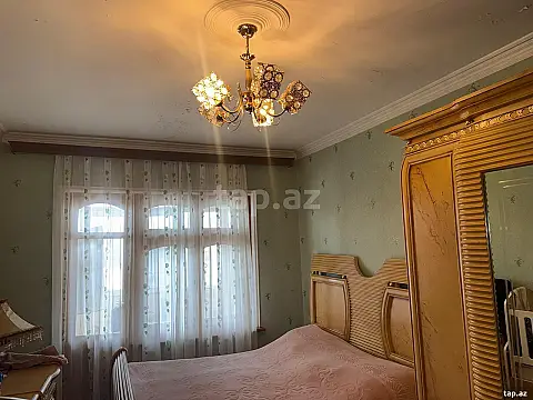 Satılır 4 otaqlı mənzil 100 m²