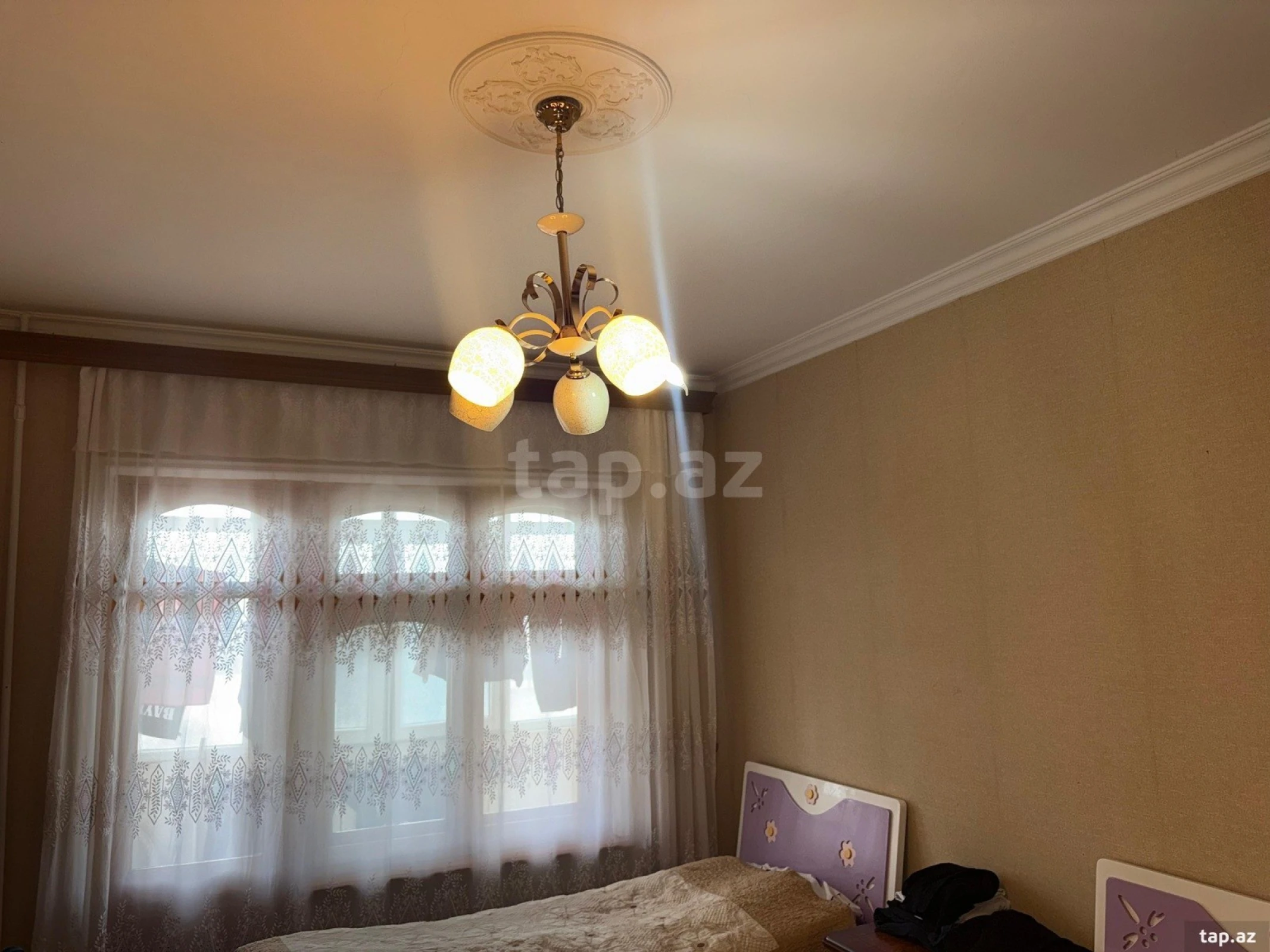 Satılır 4 otaqlı mənzil 100 m²