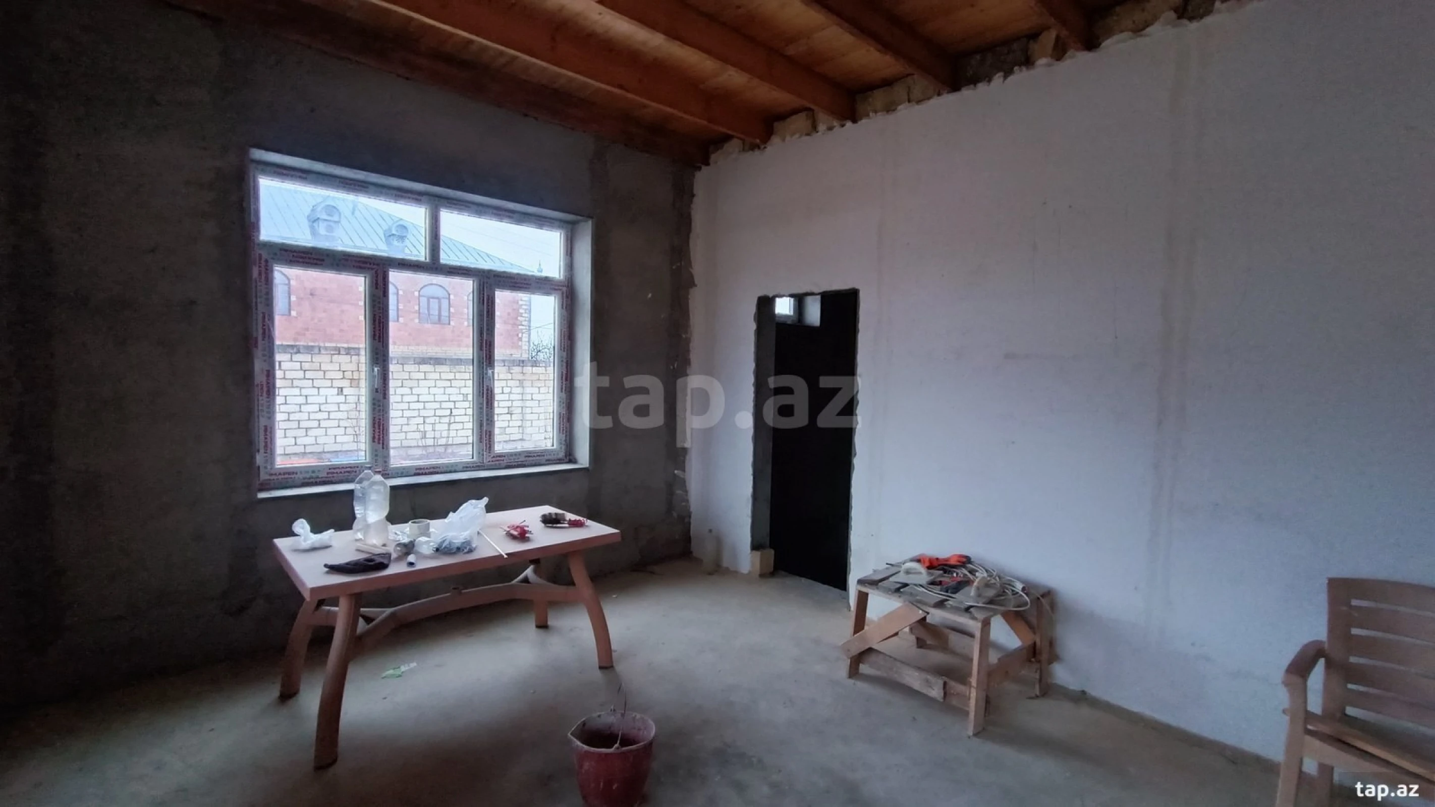 Satılır 4 otaqlı həyət evi