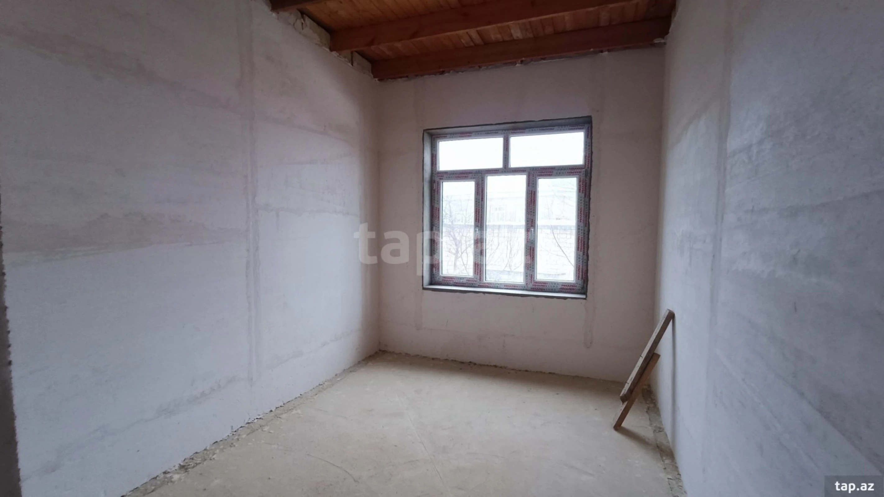 Satılır 4 otaqlı həyət evi