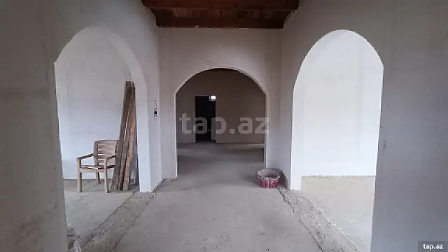 Satılır 4 otaqlı həyət evi