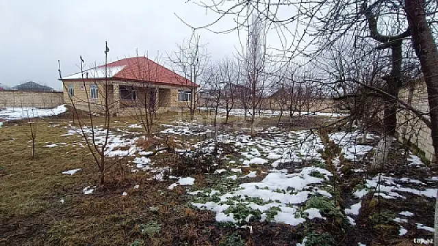 Satılır 4 otaqlı həyət evi