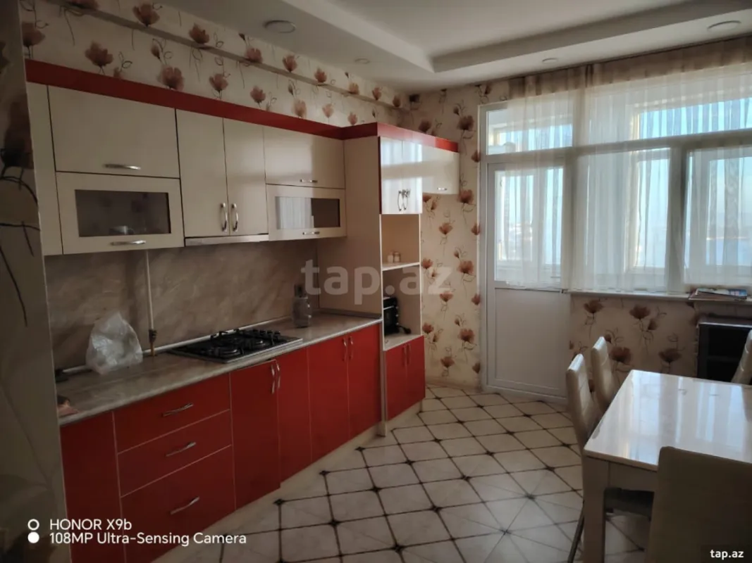 Satılır 2 otaqlı yeni tikili 68 m²