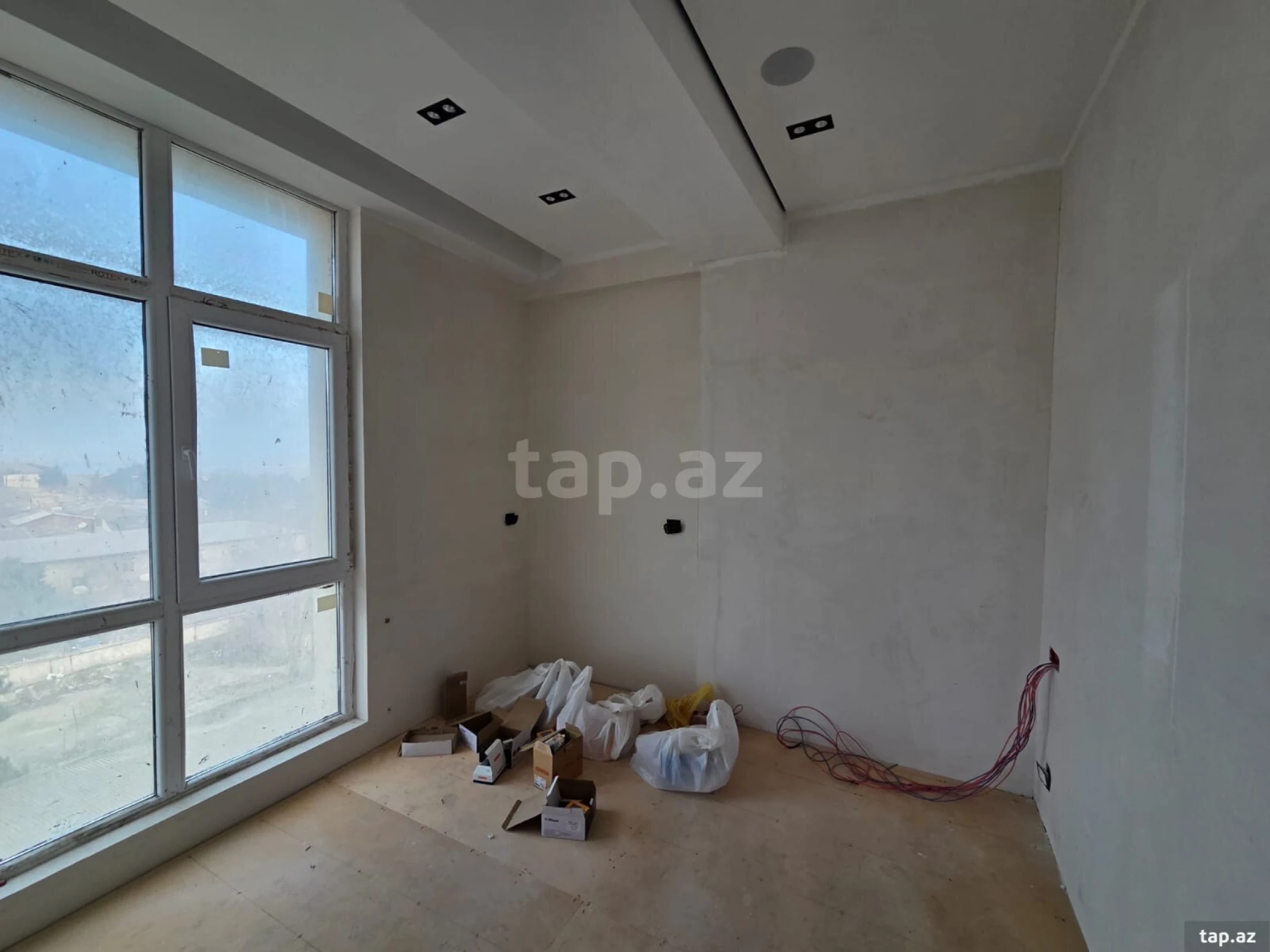 Satılır 2 otaqlı yeni tikili 60 m²
