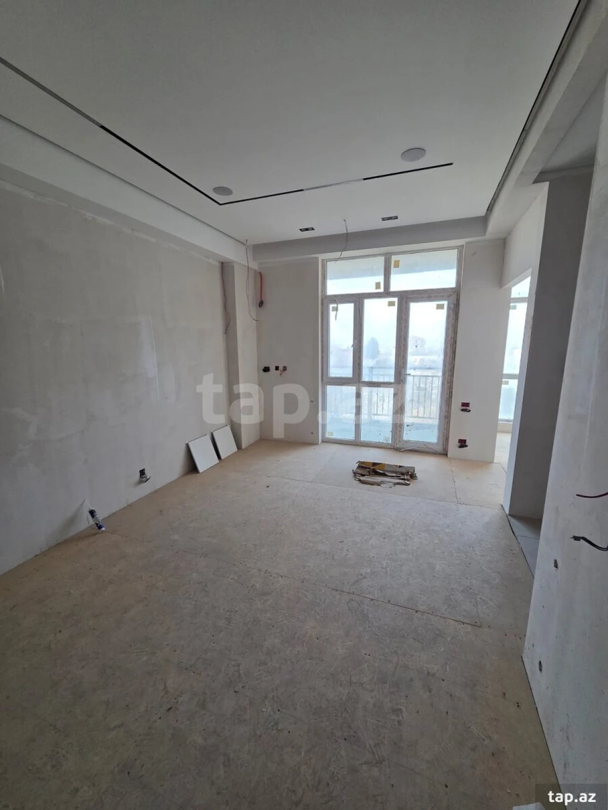 Satılır 2 otaqlı yeni tikili 60 m²