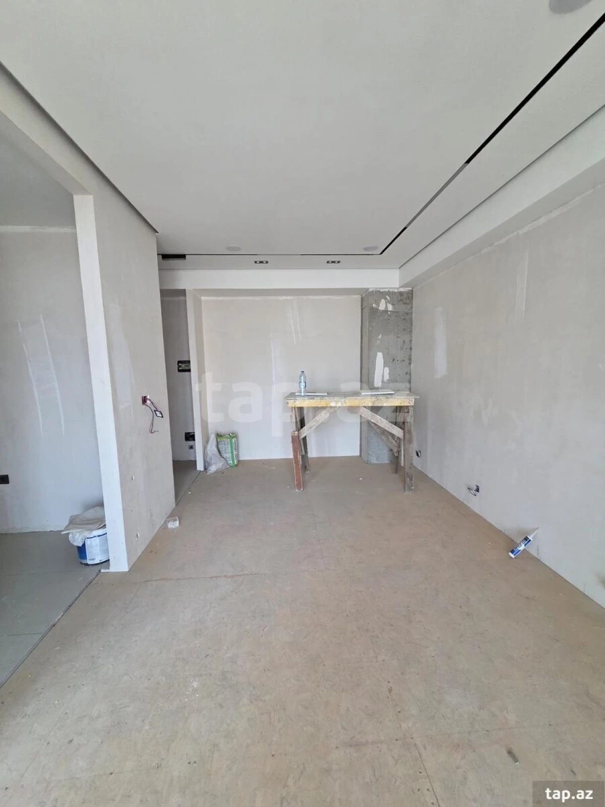 Satılır 2 otaqlı yeni tikili 60 m²