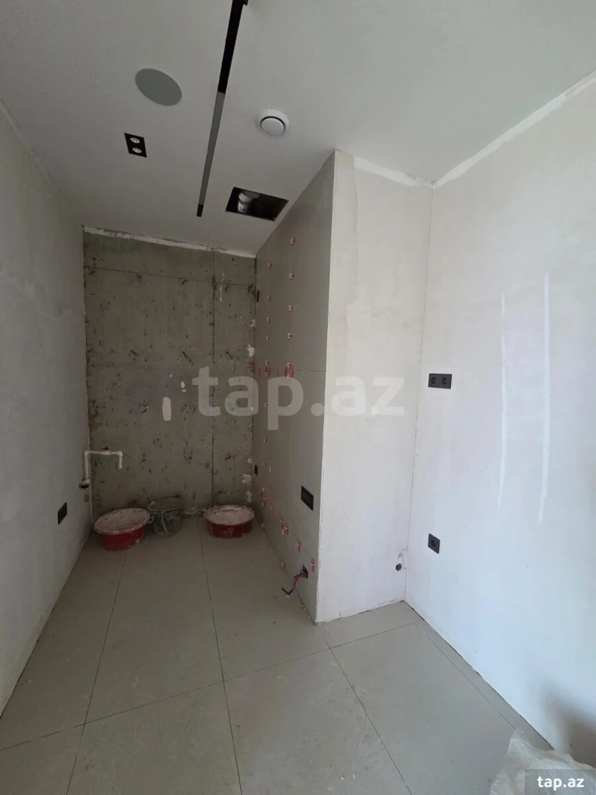 Satılır 2 otaqlı yeni tikili 60 m²