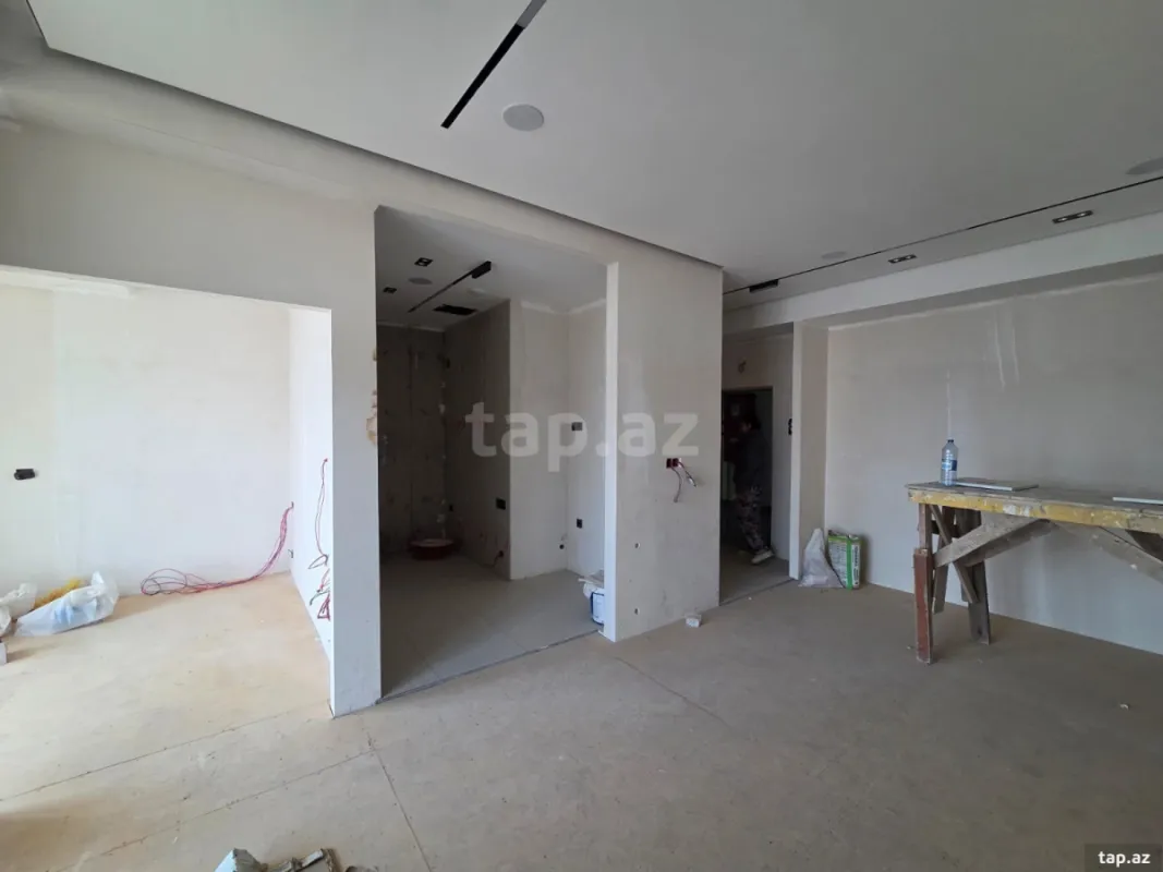 Satılır 2 otaqlı yeni tikili 60 m²