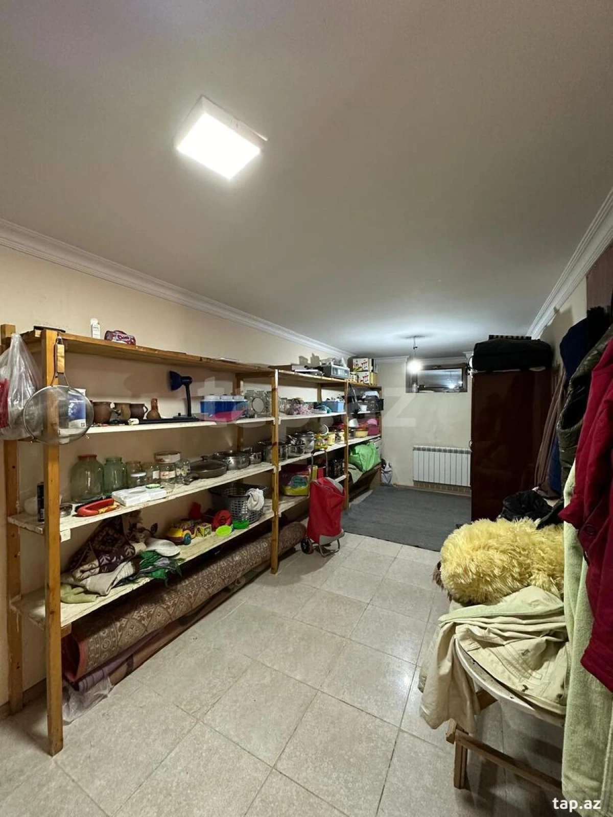 Kirayə verilir 8 otaqlı həyət evi