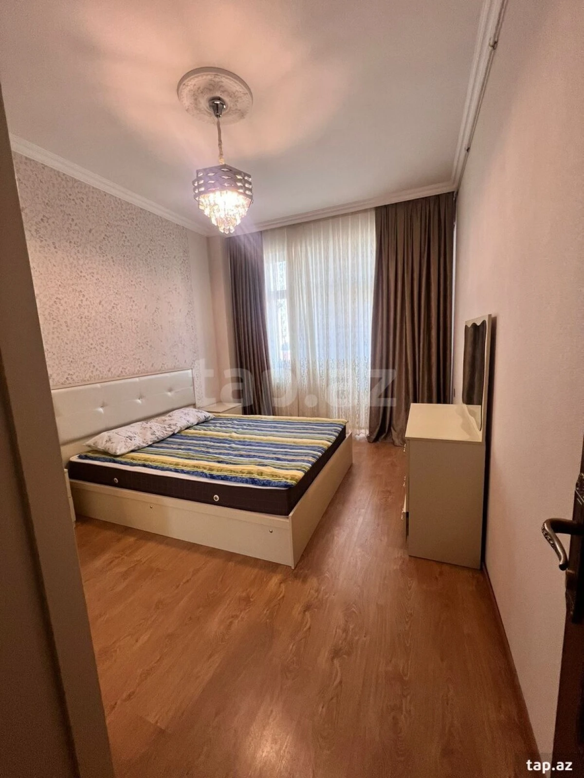 Kirayə verilir 2 otaqlı yeni tikili 80 m²