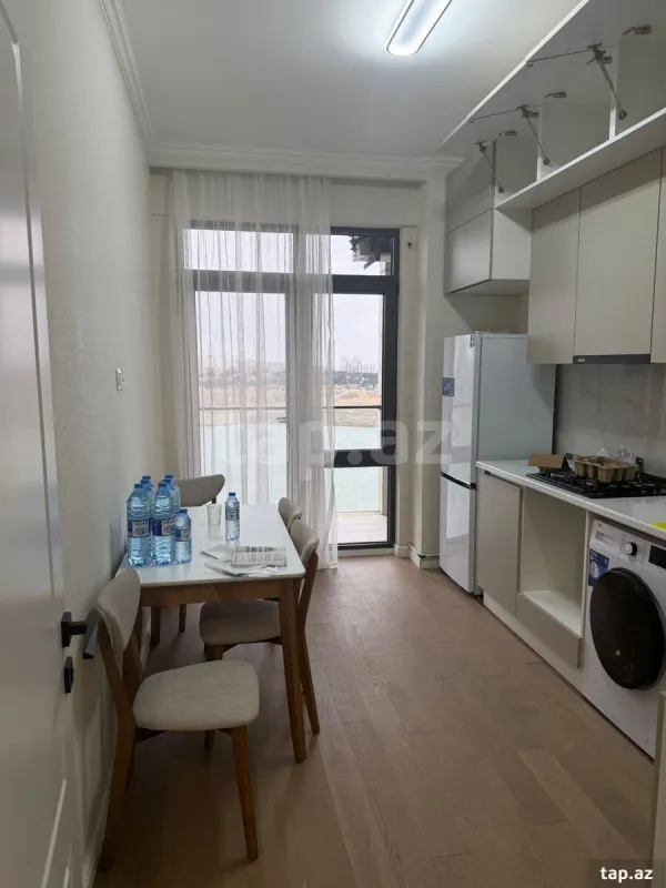 Kirayə verilir 3 otaqlı yeni tikili 85 m²