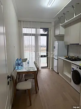 Kirayə verilir 3 otaqlı yeni tikili 85 m²