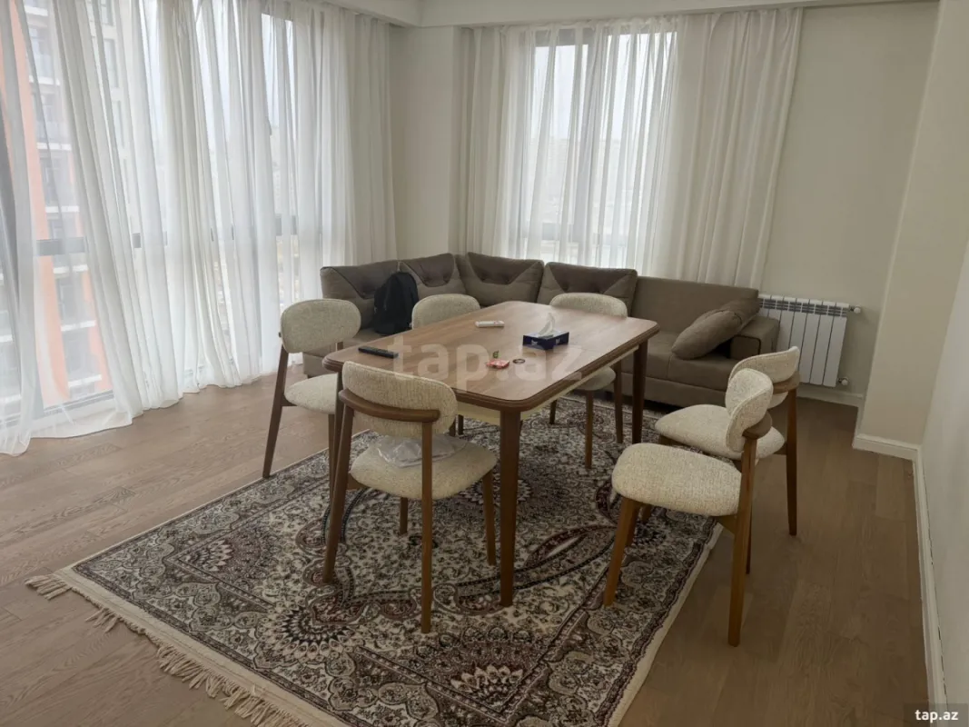 Kirayə verilir 3 otaqlı yeni tikili 85 m²