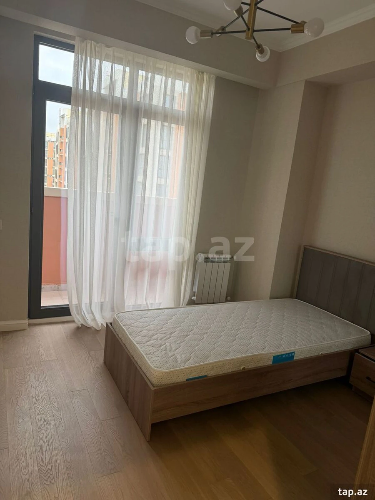 Kirayə verilir 3 otaqlı yeni tikili 85 m²
