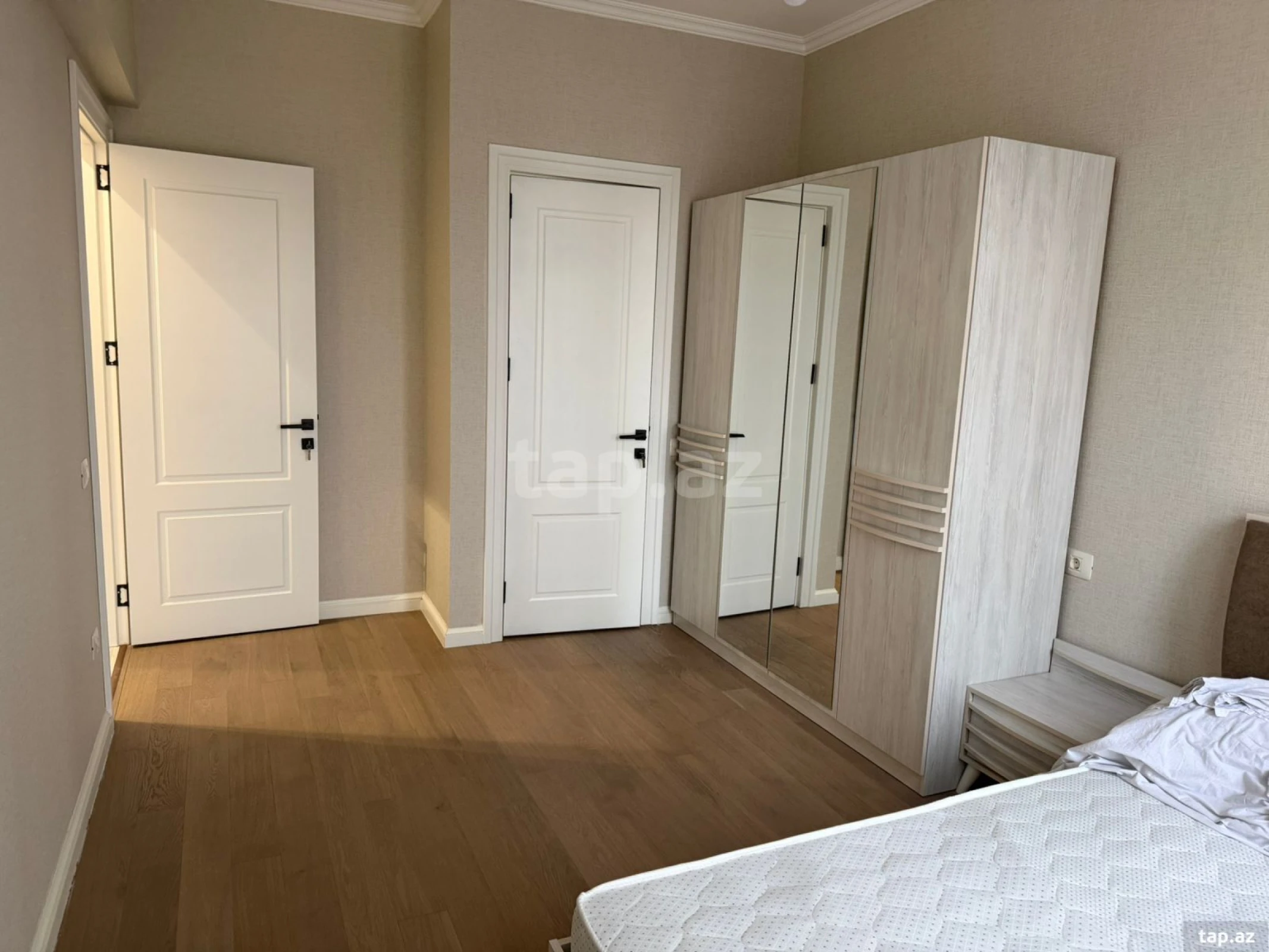 Kirayə verilir 3 otaqlı yeni tikili 85 m²