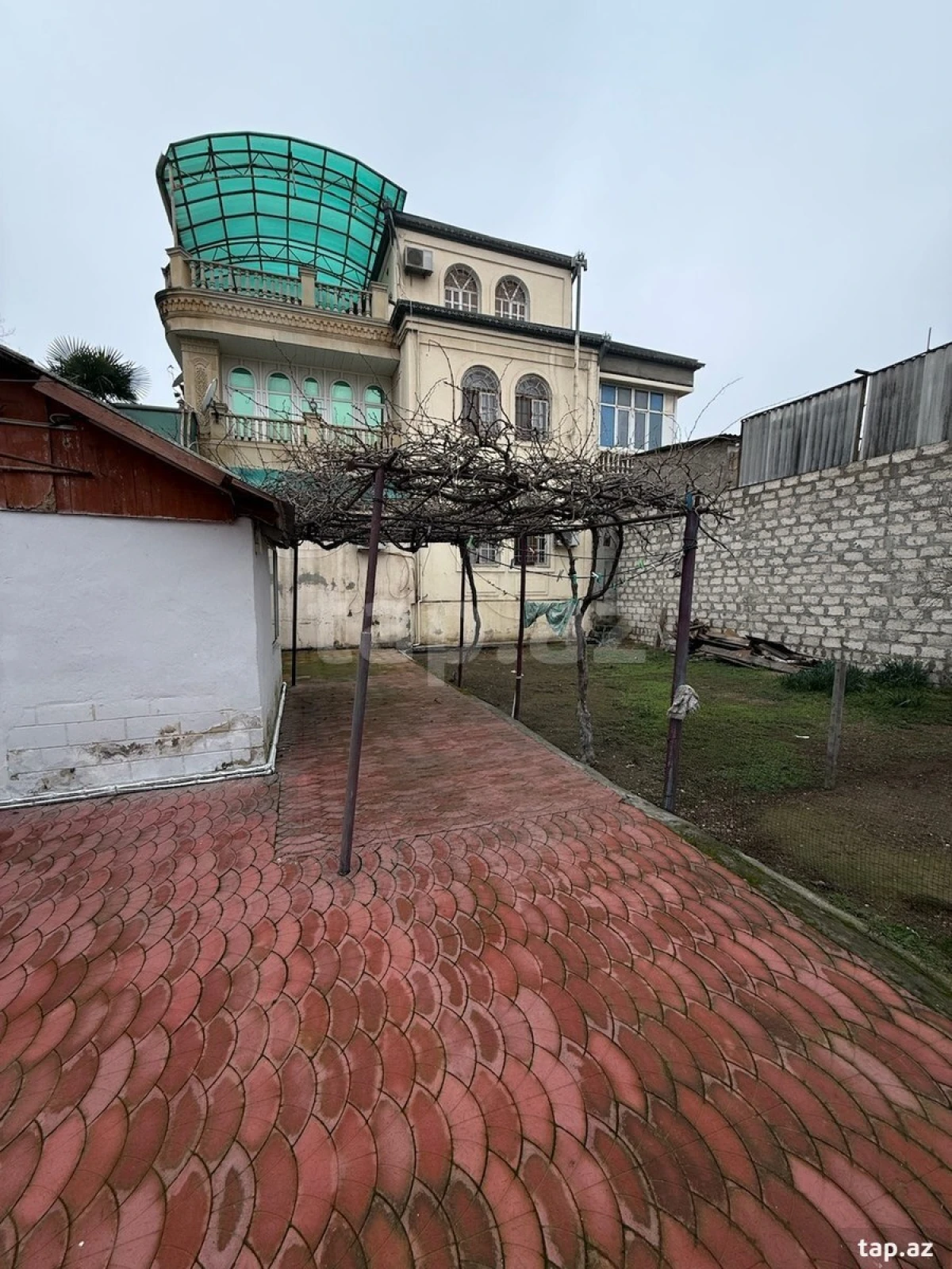 Kirayə verilir 3 otaqlı həyət evi