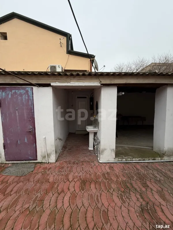 Kirayə verilir 3 otaqlı həyət evi