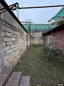 Kirayə verilir 3 otaqlı həyət evi