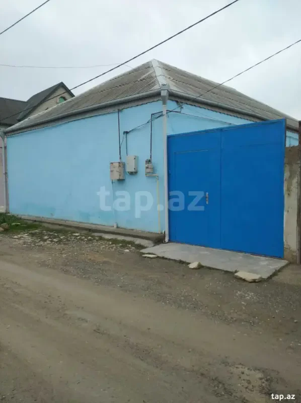 Satılır 3 otaqlı həyət evi 200 m²