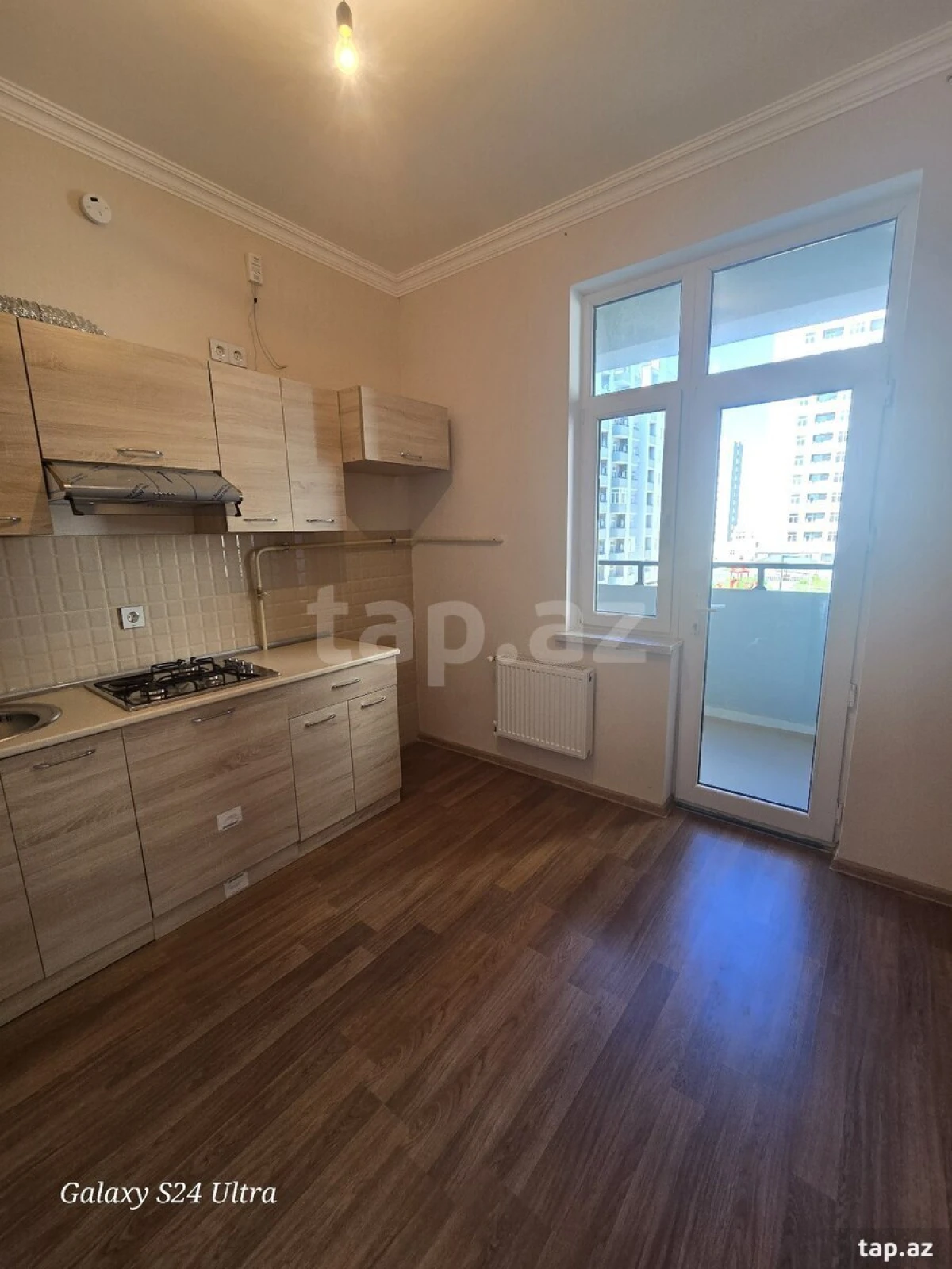 Satılır 3 otaqlı yeni tikili 77 m²