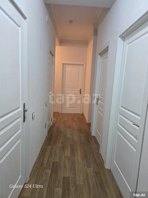 Satılır 3 otaqlı yeni tikili 77 m²