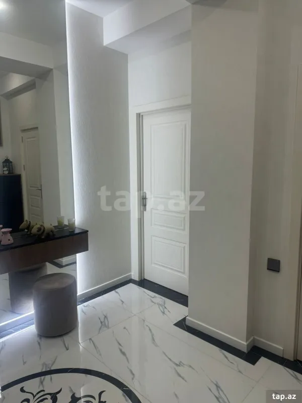 Satılır 3 otaqlı yeni tikili 102 m²