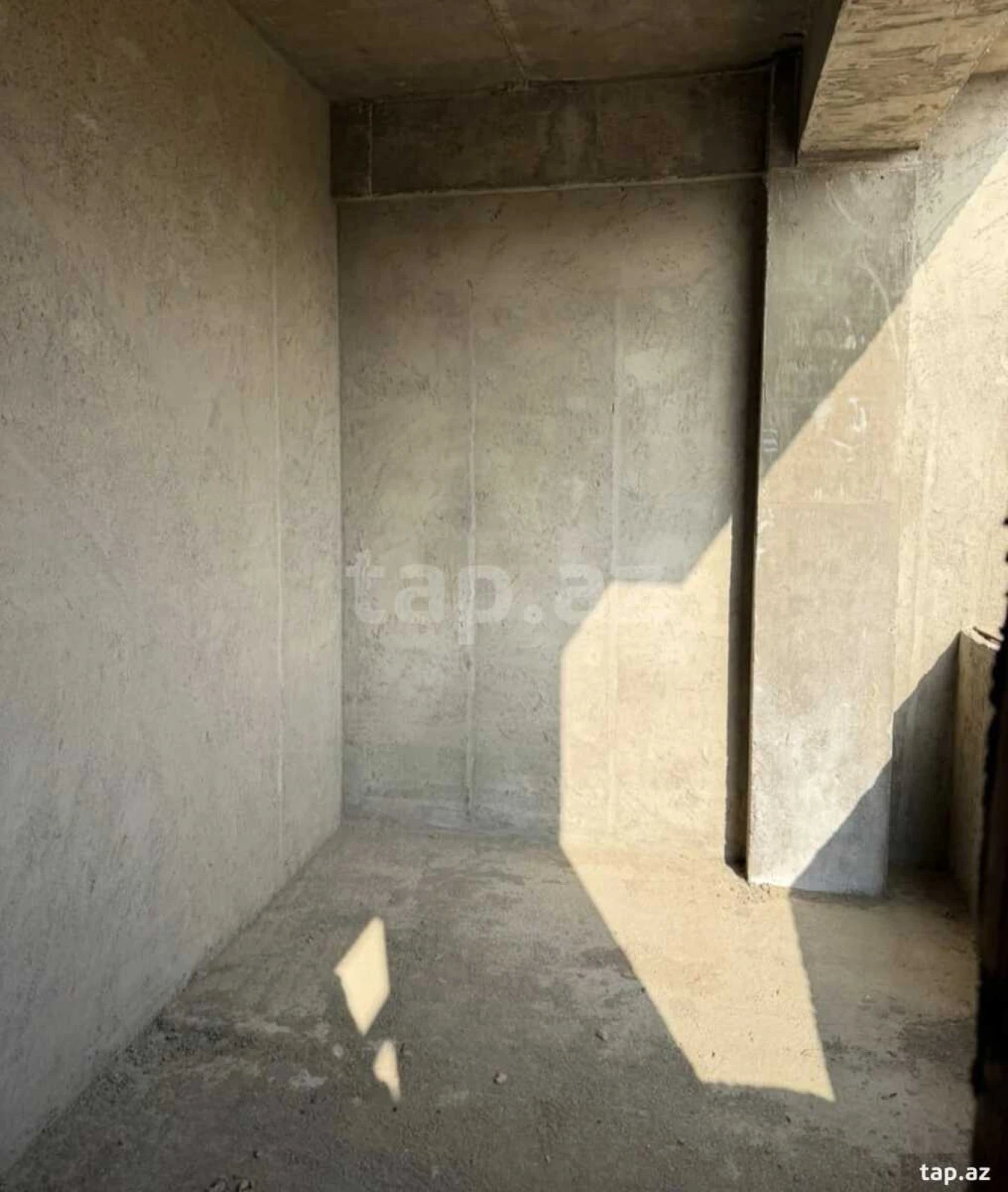 Satılır 2 otaqlı yeni tikili 57 m²