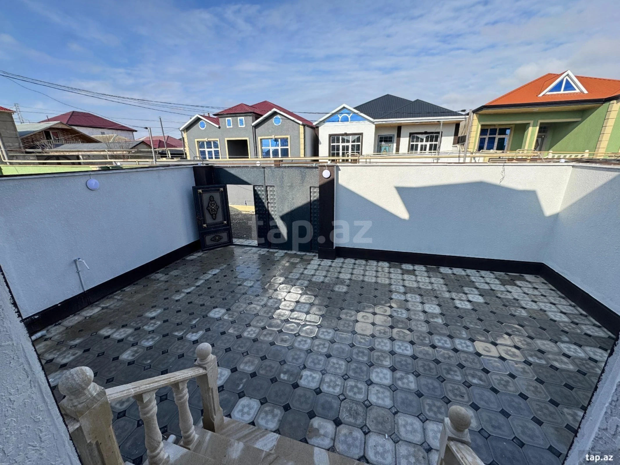 Satılır 3 otaqlı həyət evi