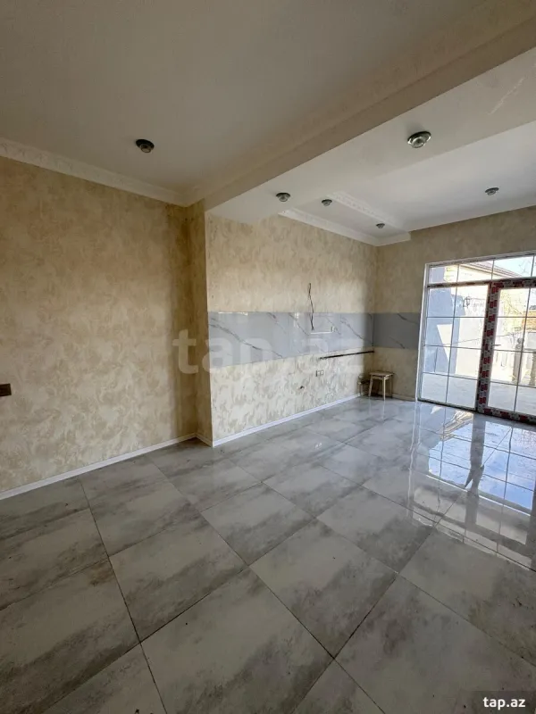 Satılır 4 otaqlı həyət evi