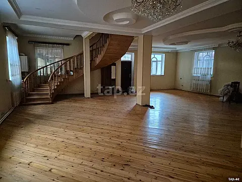 Satılır 5 otaqlı həyət evi