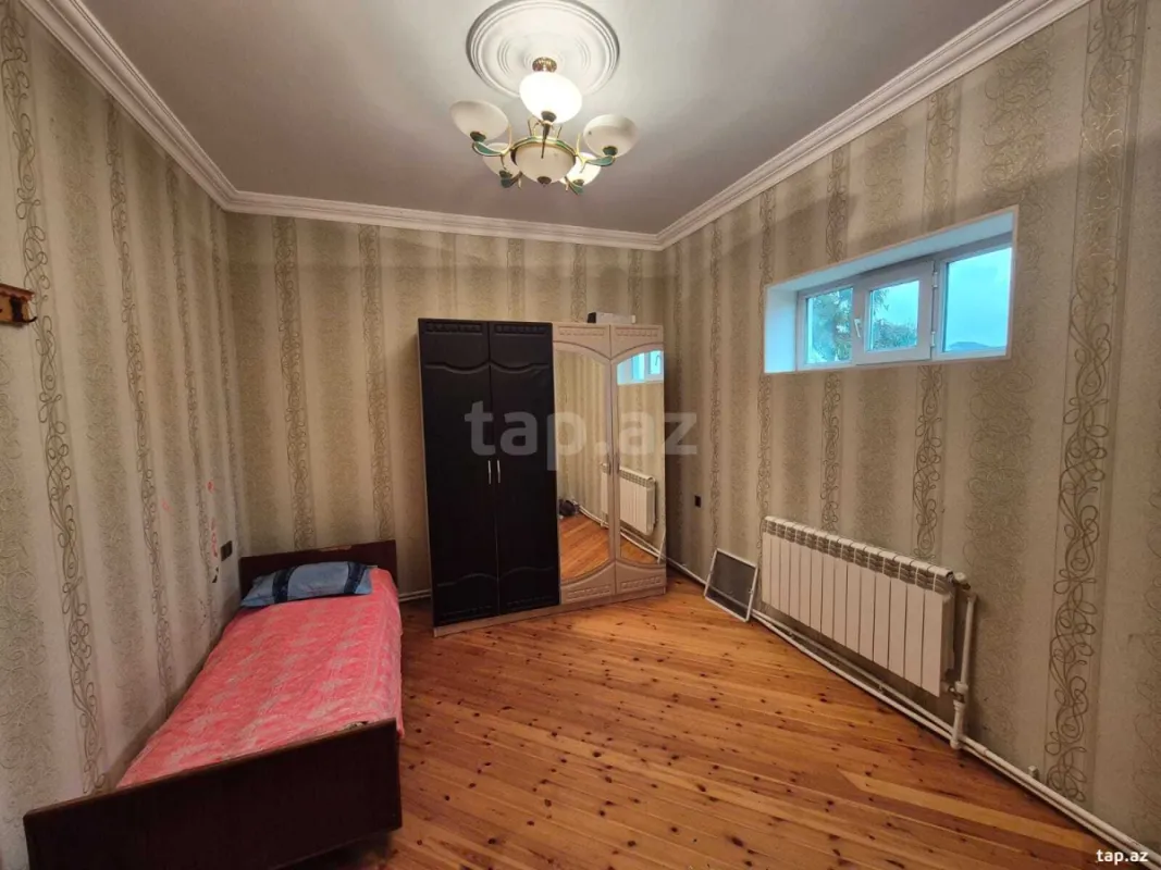 Satılır 5 otaqlı həyət evi