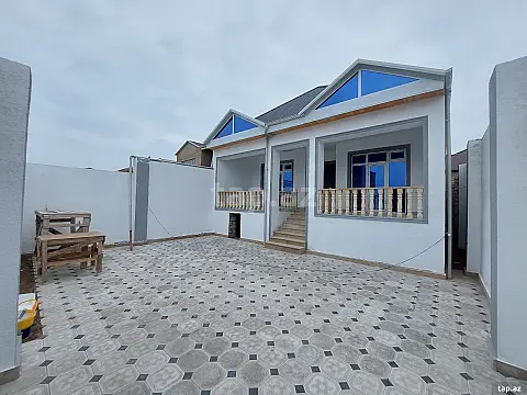 Satılır 4 otaqlı həyət evi