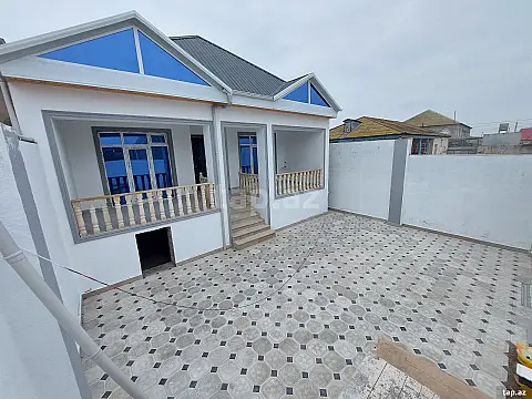 Satılır 4 otaqlı həyət evi