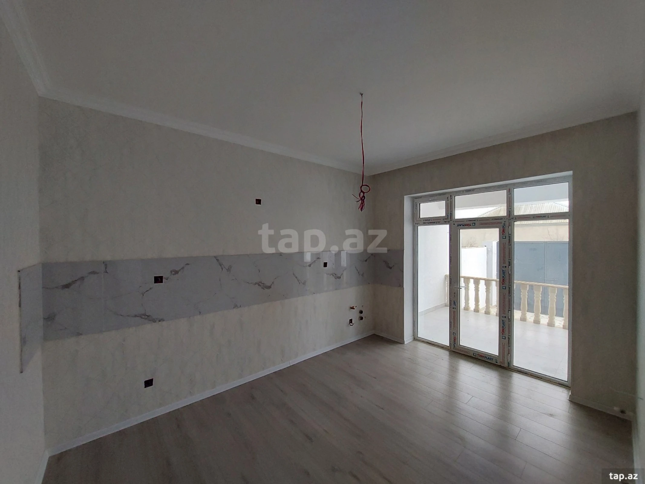 Satılır 4 otaqlı həyət evi