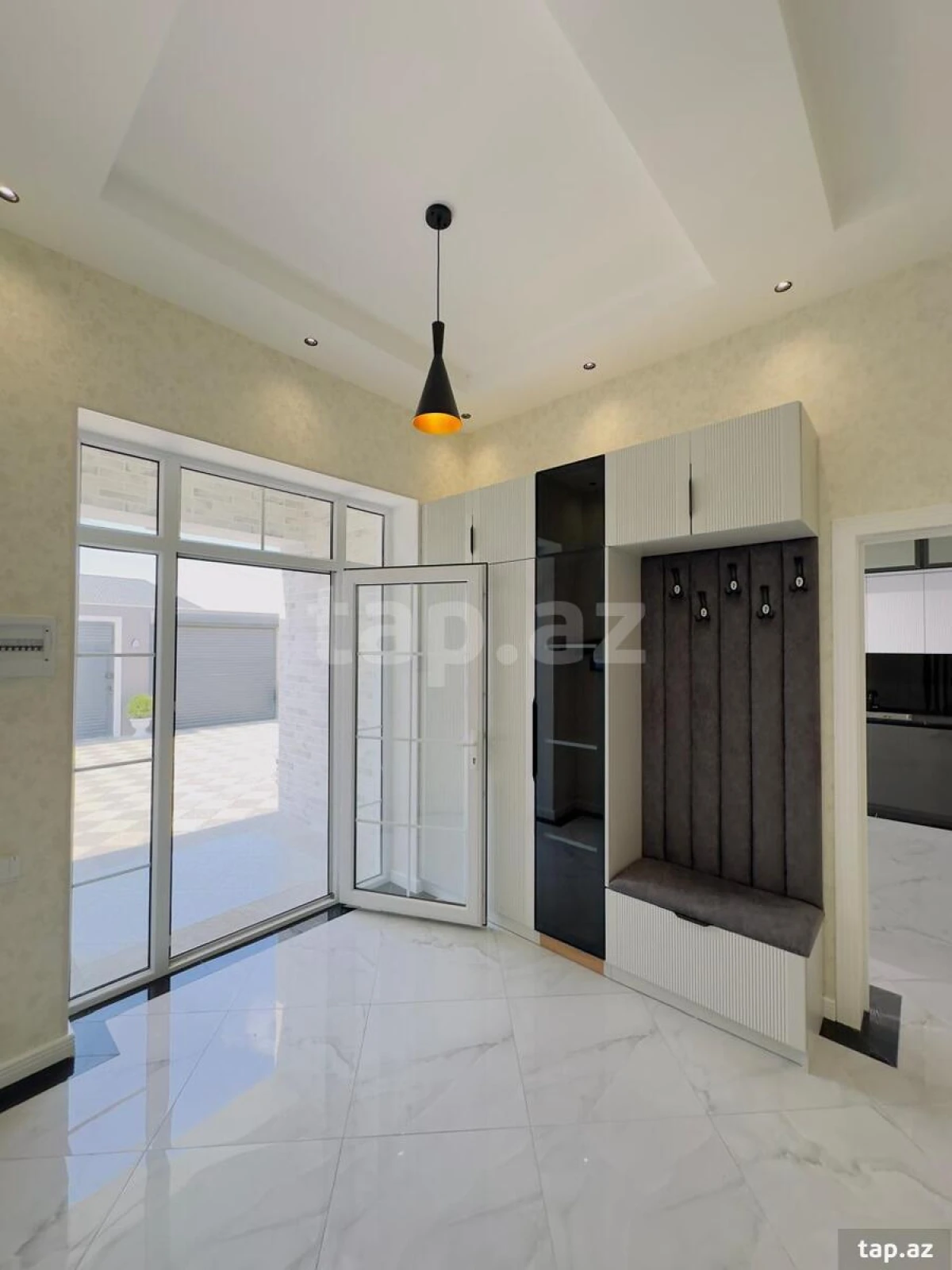 Satılır 4 otaqlı həyət evi