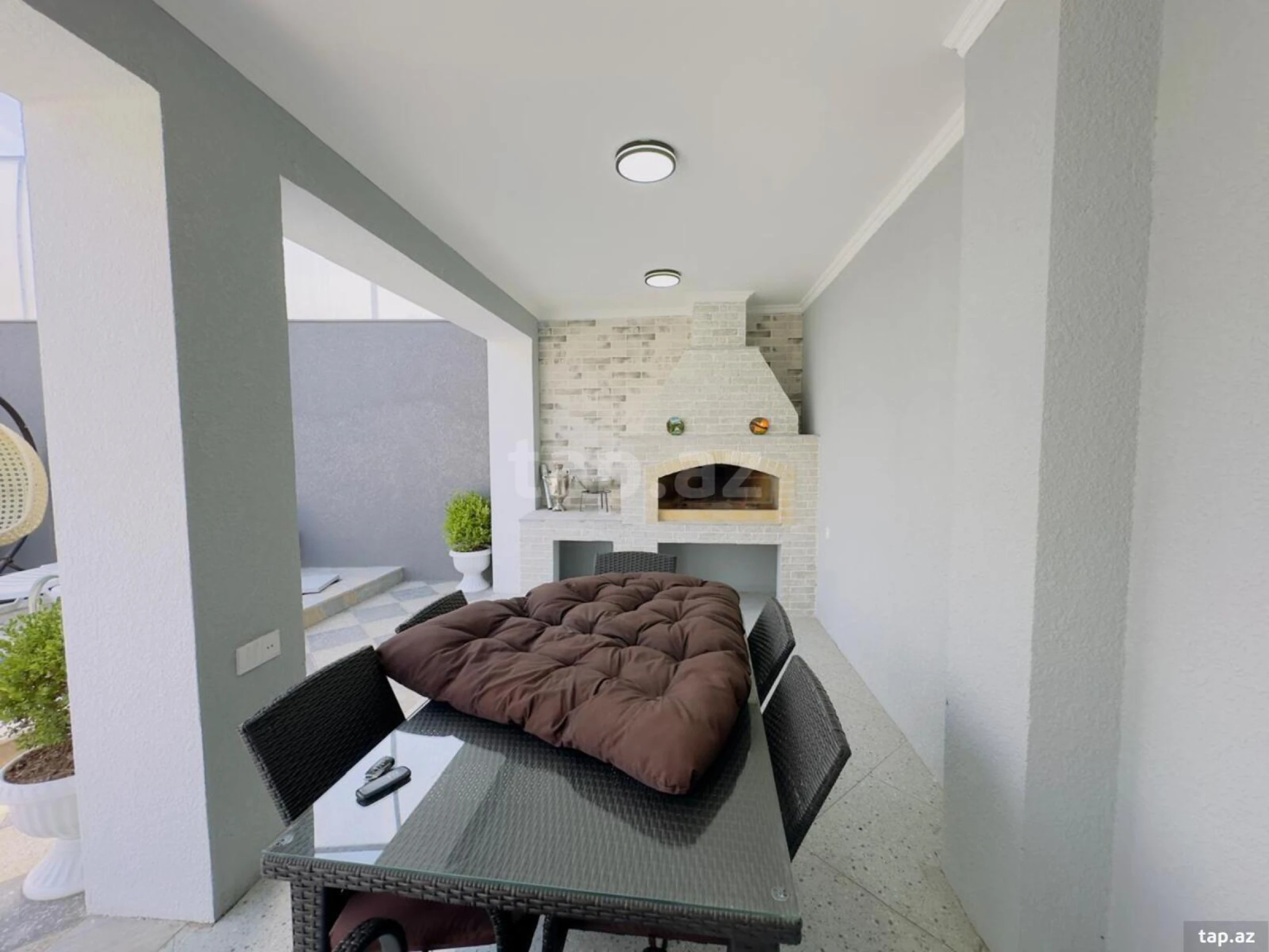 Satılır 4 otaqlı həyət evi