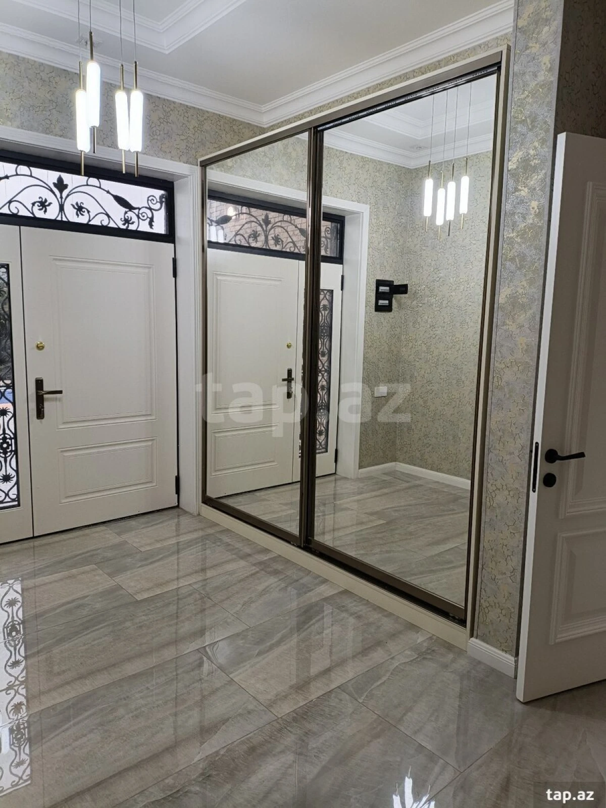 Satılır 4 otaqlı həyət evi 190 m²