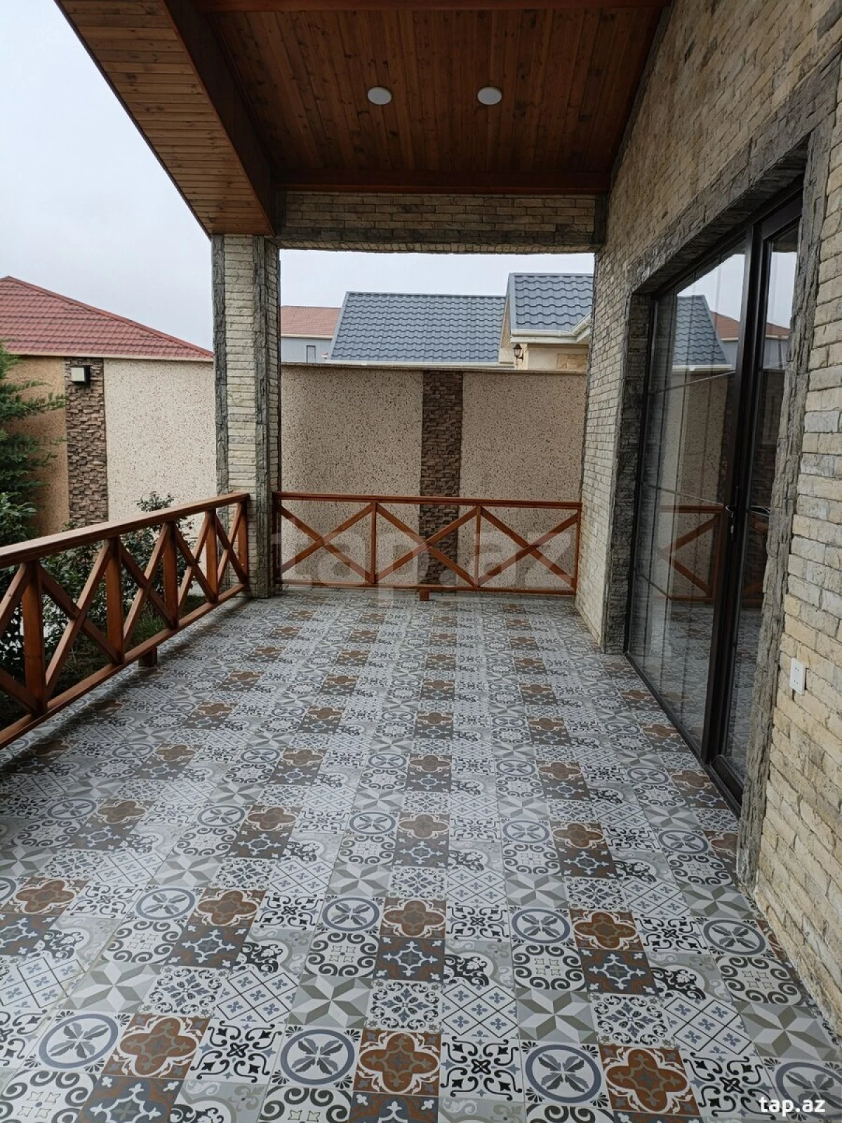 Satılır 4 otaqlı həyət evi 190 m²