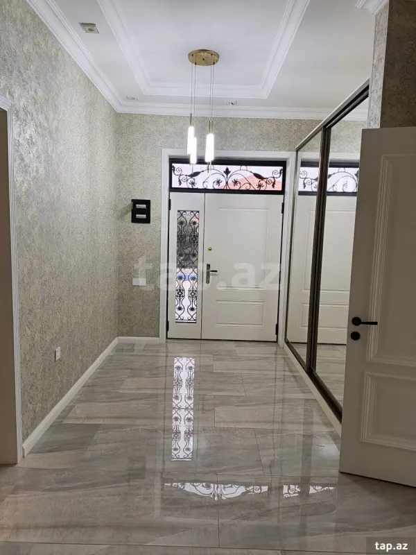 Satılır 4 otaqlı həyət evi 190 m²
