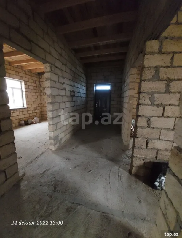 Satılır 6 otaqlı həyət evi
