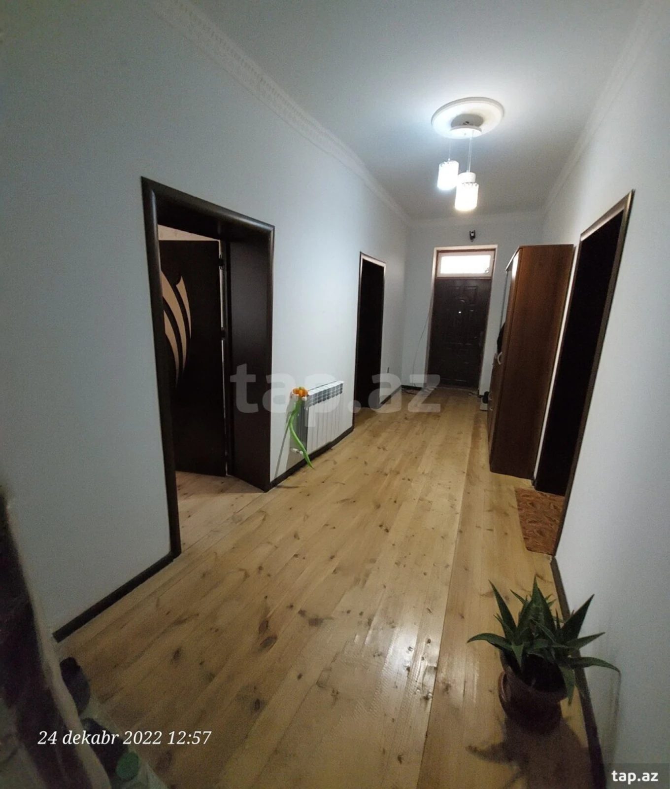 Satılır 6 otaqlı həyət evi