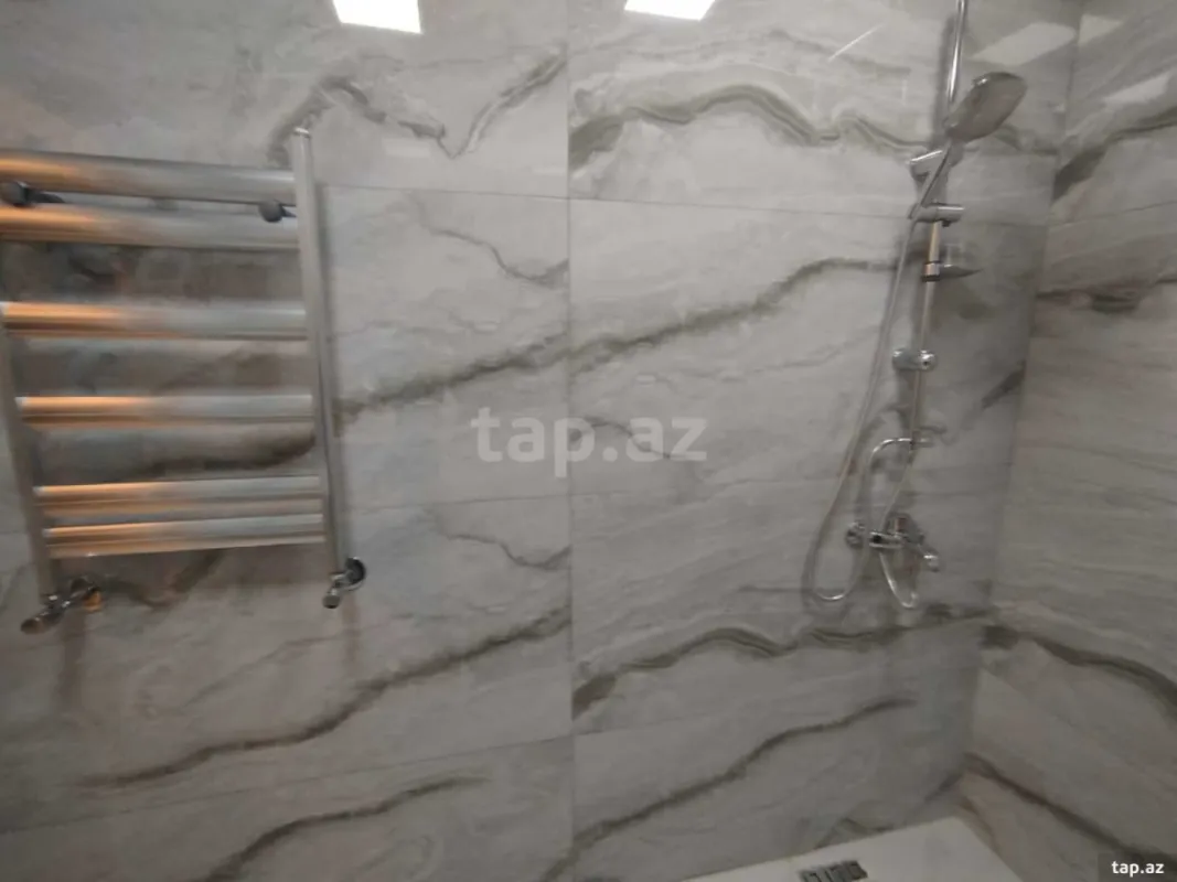 Satılır 2 otaqlı yeni tikili 68 m²