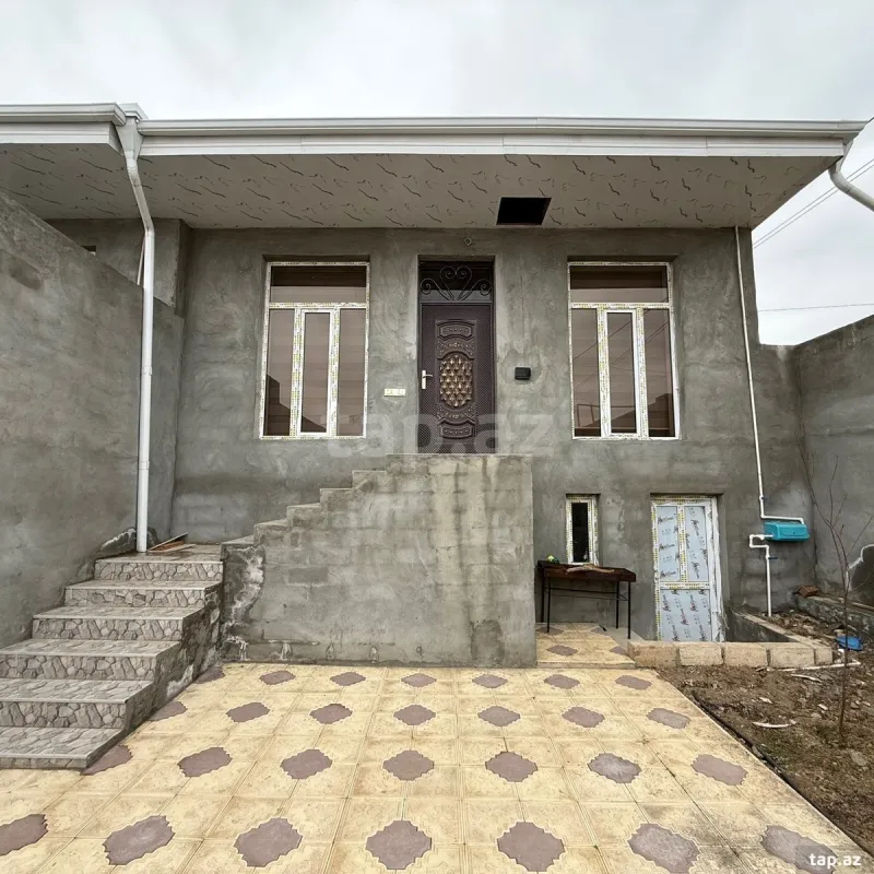 Satılır 3 otaqlı həyət evi