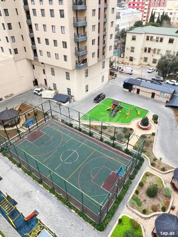 Satılır 4 otaqlı yeni tikili 192.8 m²